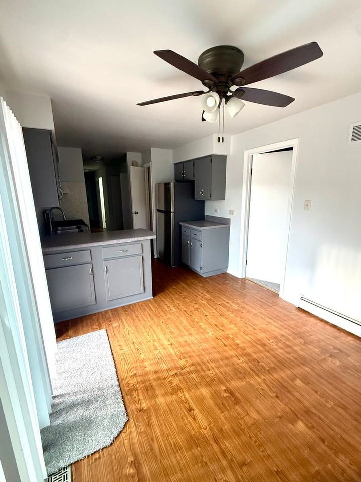 14723 Kilpatrick Ave - Photo 3 of 22