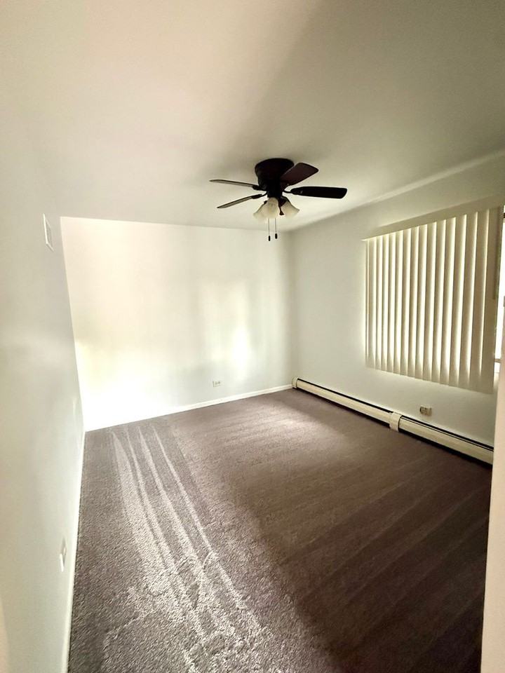 14723 Kilpatrick Ave - Photo 5 of 22
