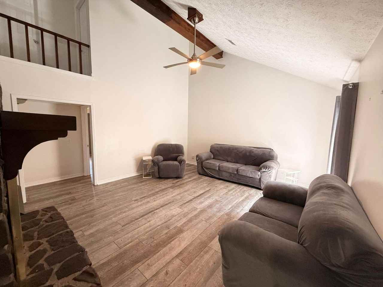 217 Cedar Dr - Photo 3 of 19