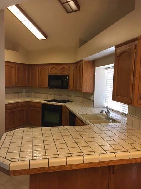 13004 Hillary Way - Photo 5 of 17