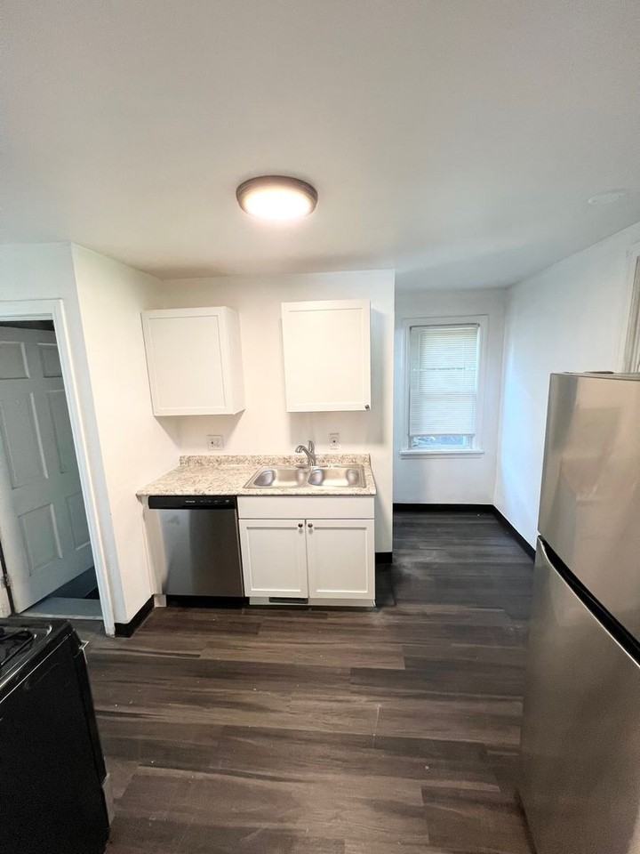 5010 3rd St - Photo 4 of 10