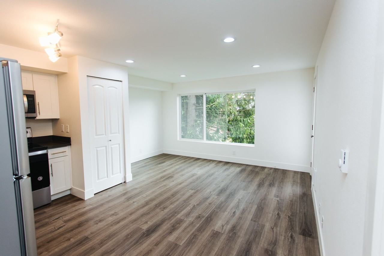 Maple Leaf Residences - Photo 4 of 34