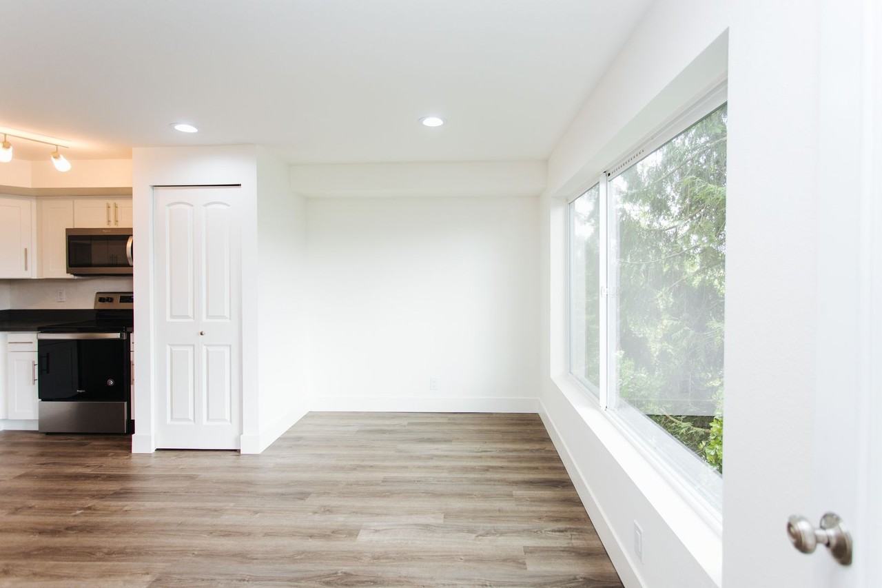 Maple Leaf Residences - Photo 5 of 34