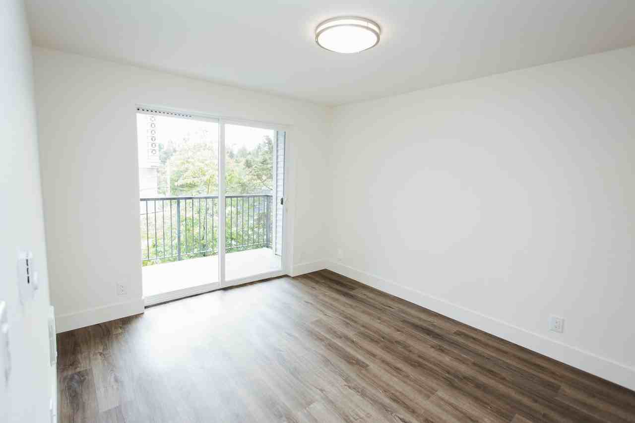 Maple Leaf Residences - Photo 7 of 34