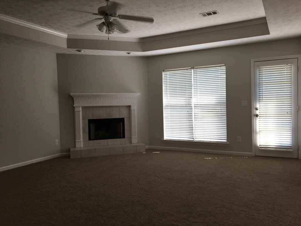 6936 Oak Side Dr - Photo 2 of 9