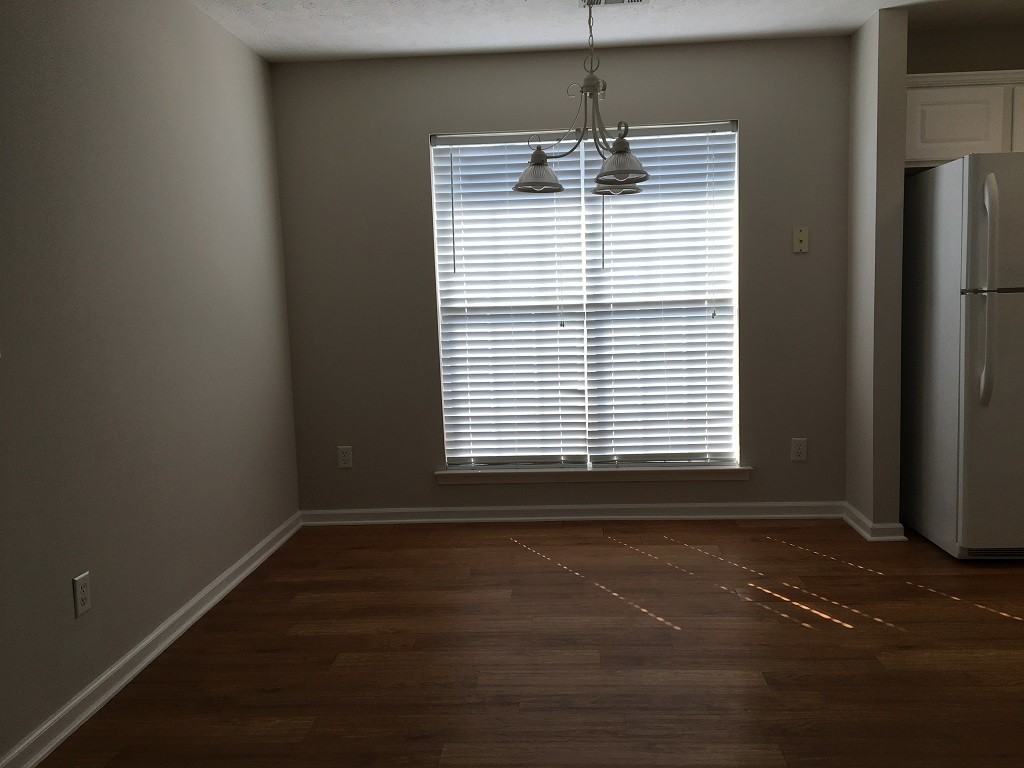 6936 Oak Side Dr - Photo 3 of 9