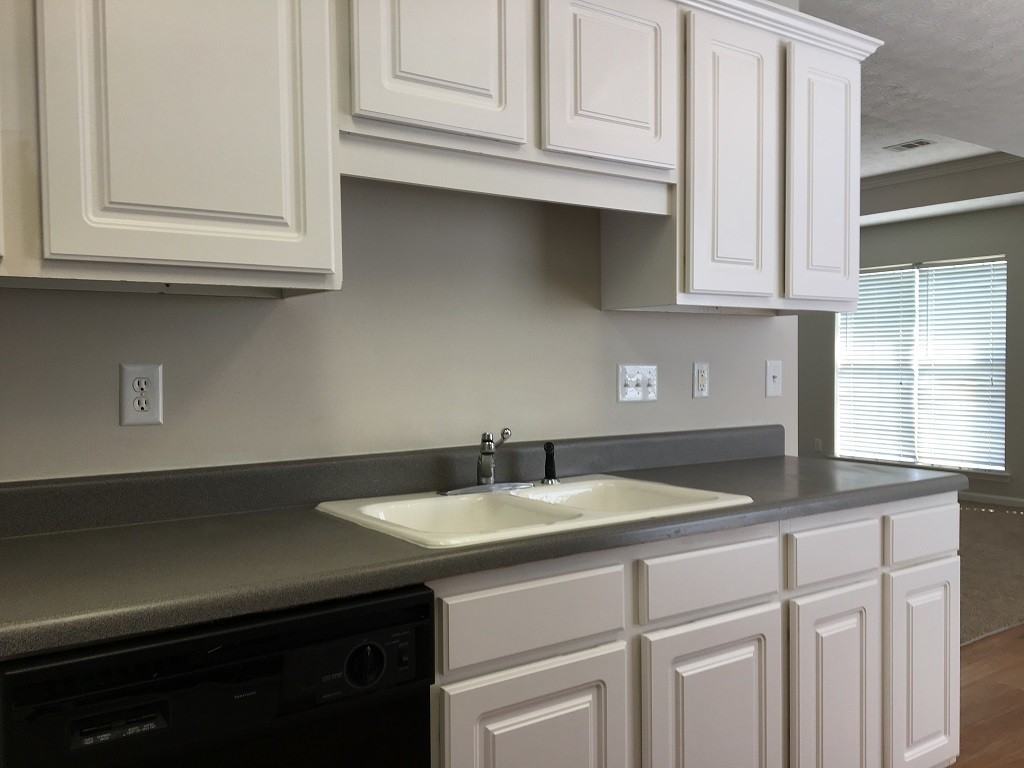 6936 Oak Side Dr - Photo 5 of 9
