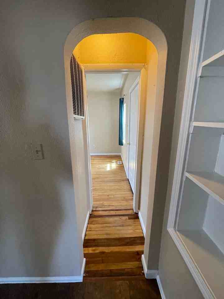 213 W Illinois Ave #A - Photo 3 of 12