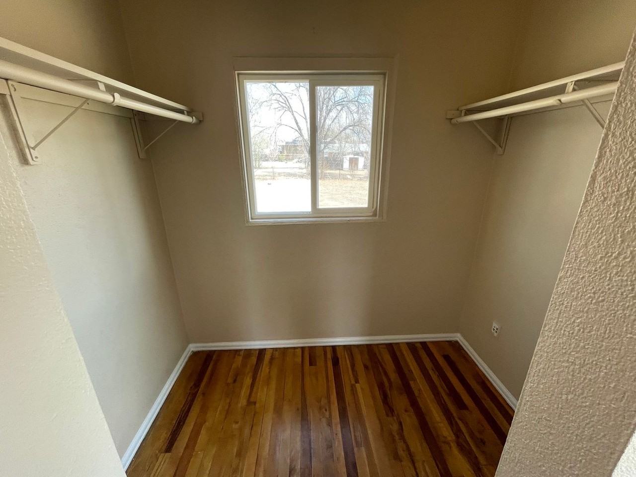 213 W Illinois Ave #A - Photo 6 of 12