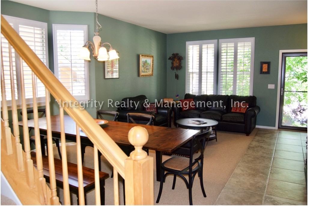 10328 Longwood Way - Photo 4 of 34