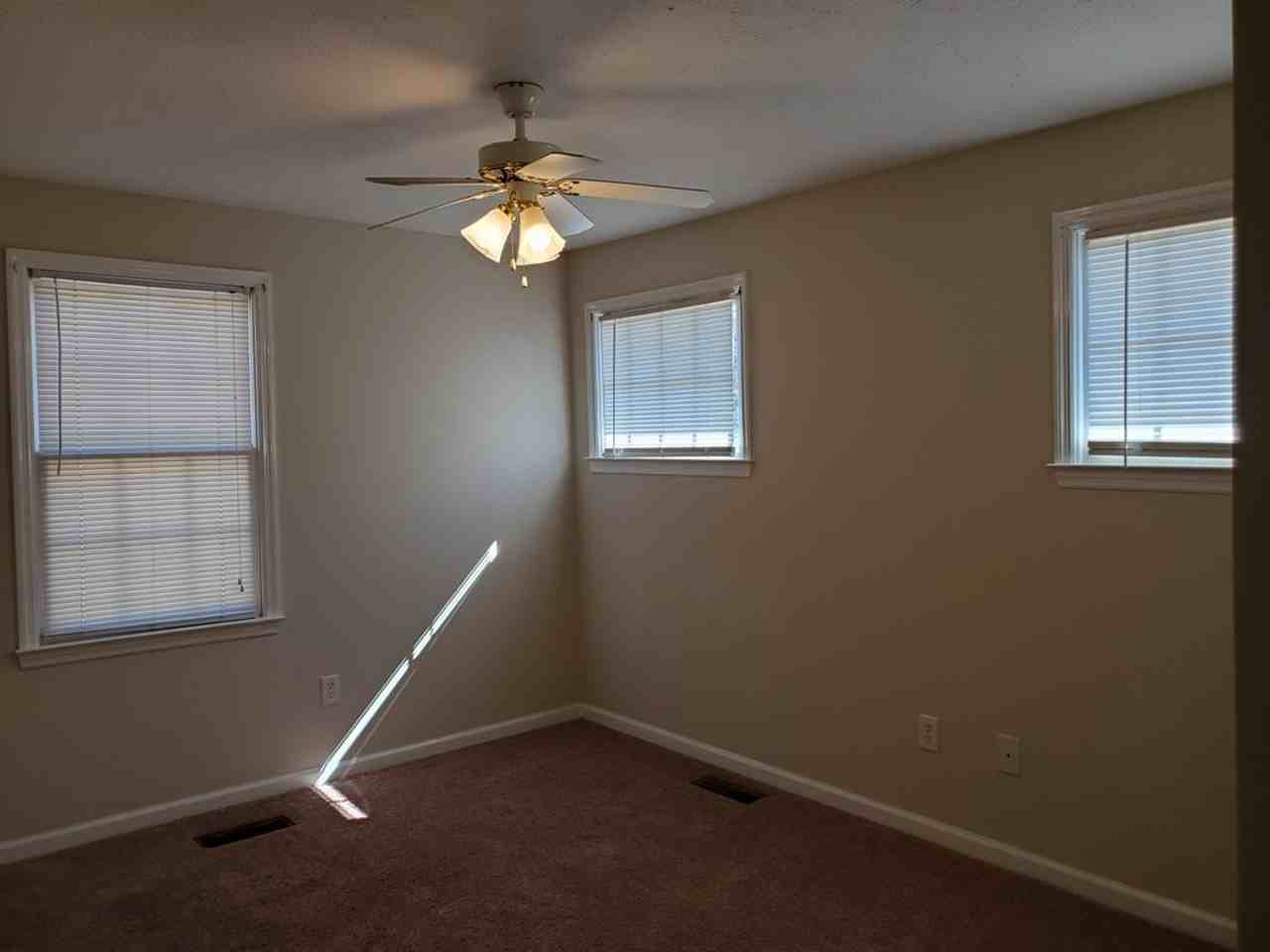 1511 Converse Ave - Photo 6 of 11