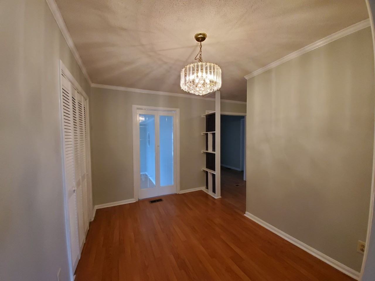 408 Desmond Dr - Photo 6 of 20