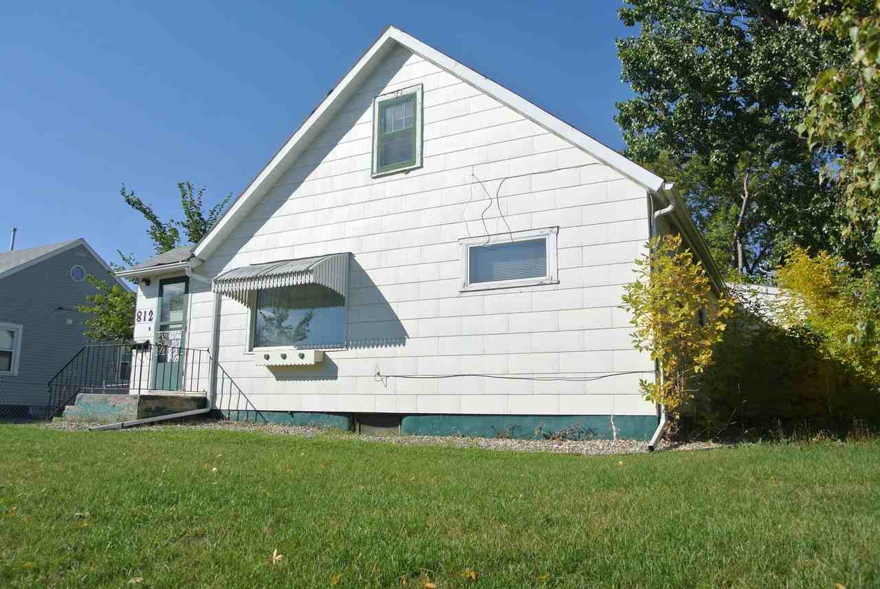 812 Park St - Photo 2 of 14