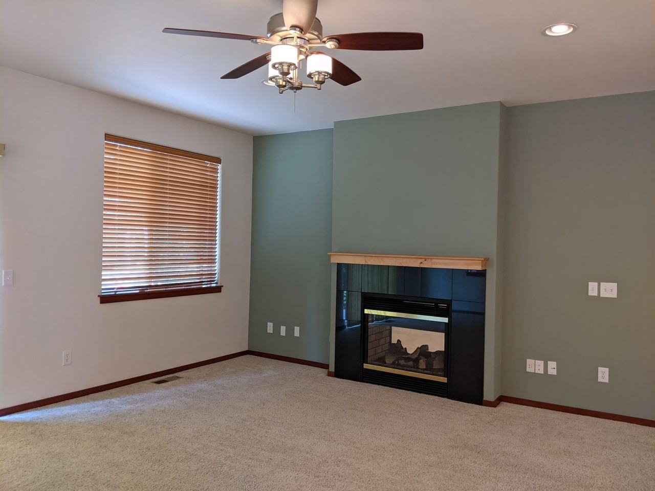 3322 Bristol Way - Photo 6 of 22
