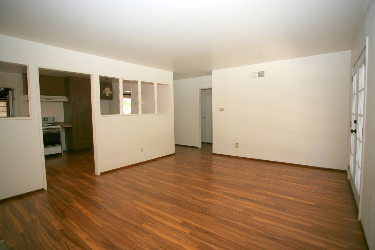831 David Dr - Photo 4 of 13