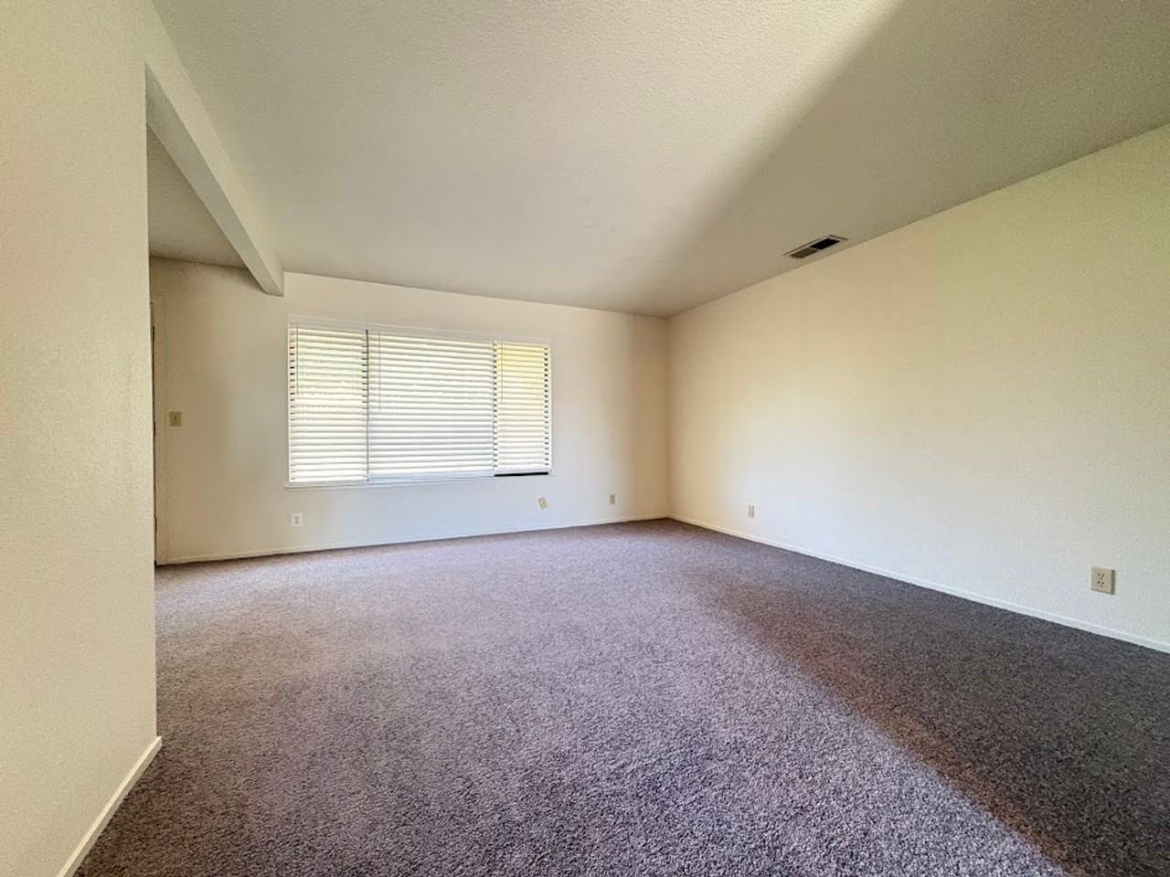 762 Corvey Cir - Photo 5 of 42