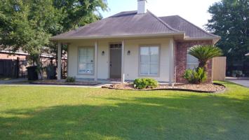 featured image of 18574 Lake Iris Ave