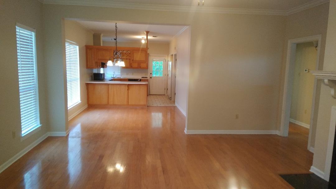 18574 Lake Iris Ave - Photo 3 of 14