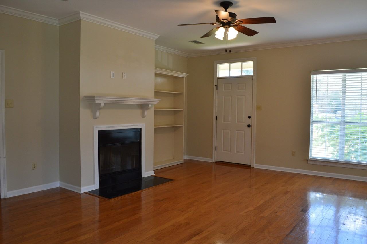 18574 Lake Iris Ave - Photo 6 of 14