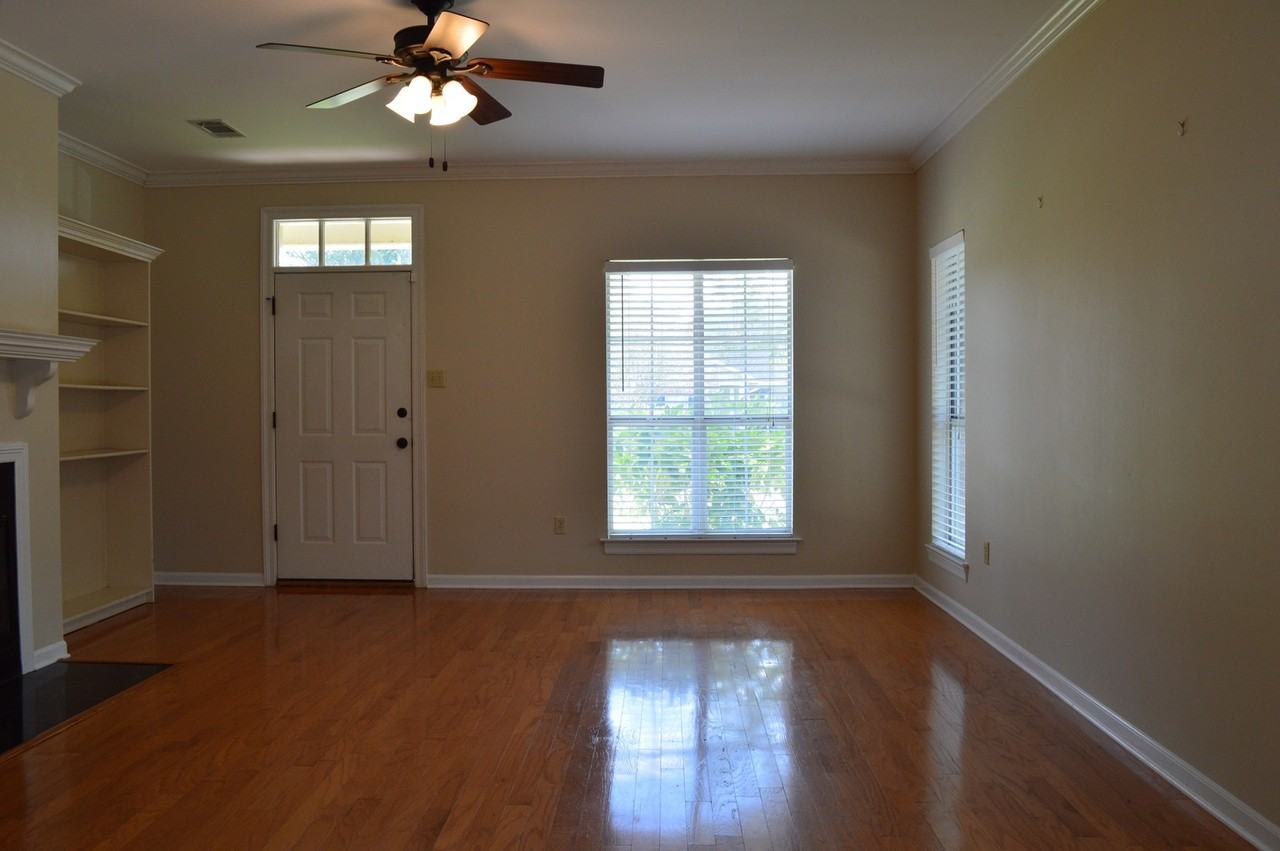 18574 Lake Iris Ave - Photo 7 of 14