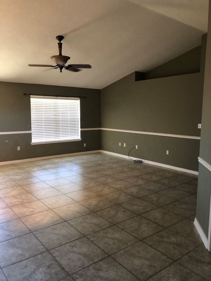 2290 Heritage Cir - Photo 4 of 14