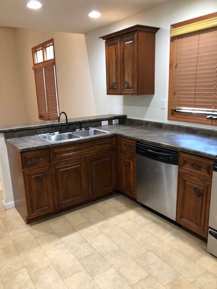 1000 Lakewood Dr - Photo 6 of 13