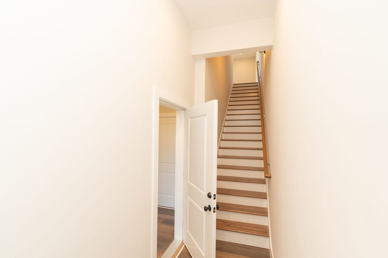 1039 Montague Pl - Photo 2 of 50