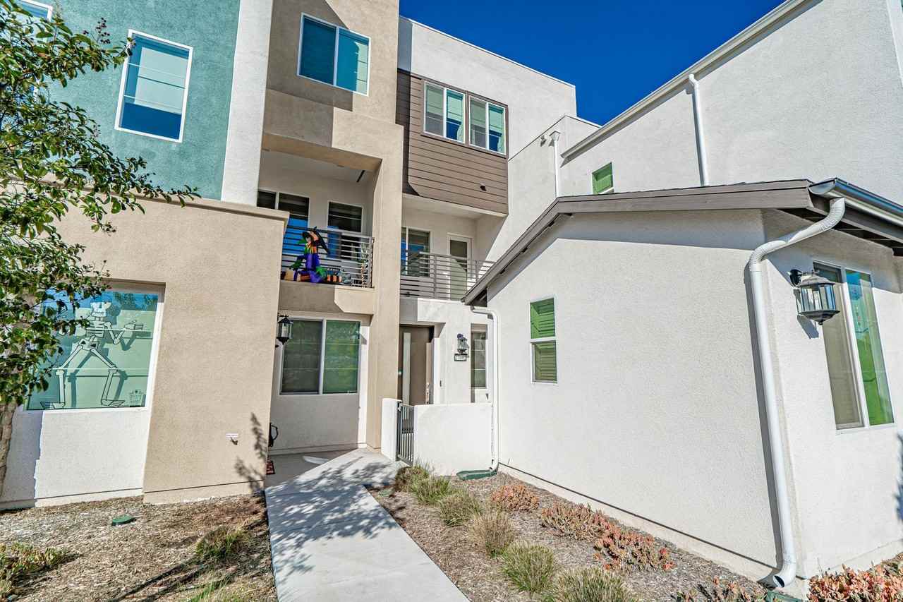 27062 Painted Sky Way - Photo 2 of 39