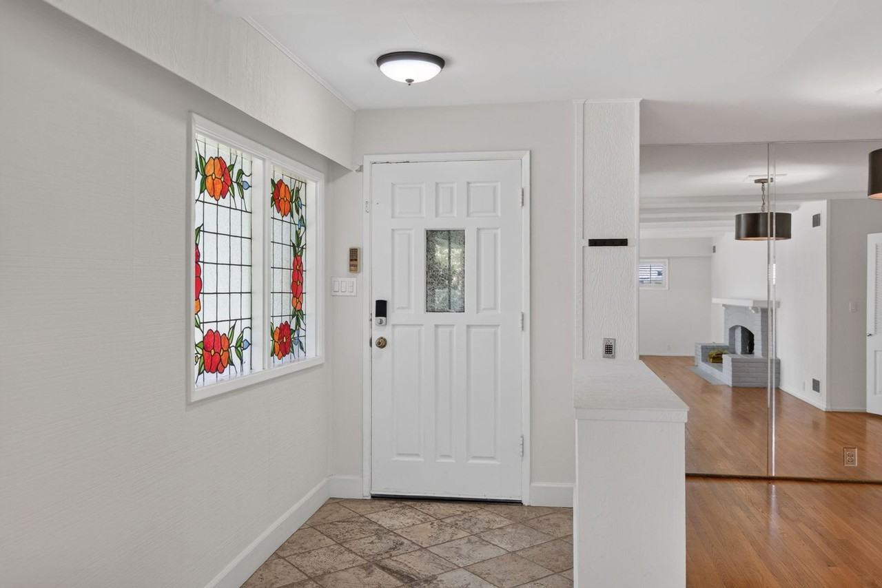 4260 Maplewood Pl - Photo 2 of 41