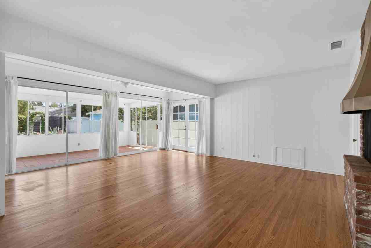 4260 Maplewood Pl - Photo 7 of 41