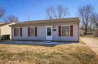 2228 Berkshire Dr - Photo 1 of 1