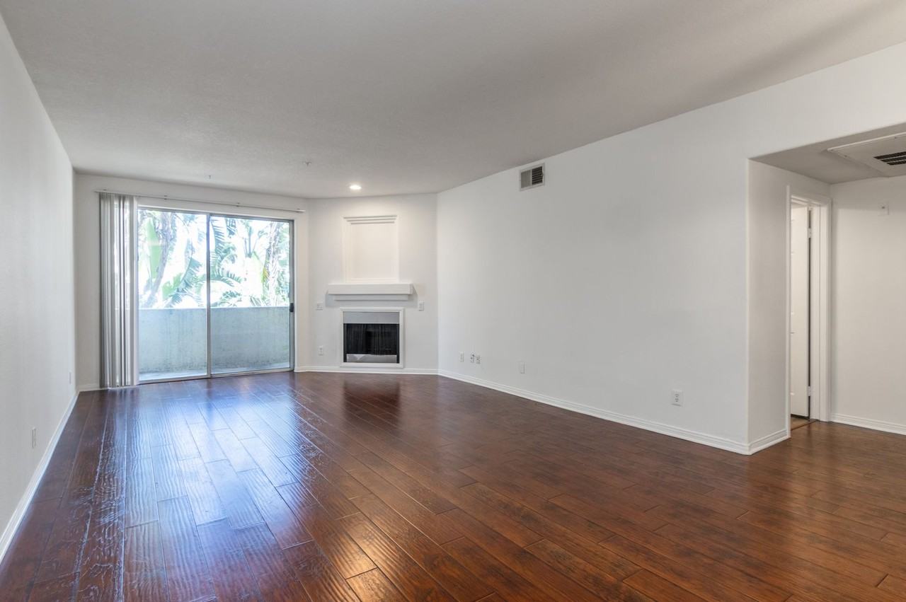 16940 Chatsworth St #106 - Photo 2 of 16