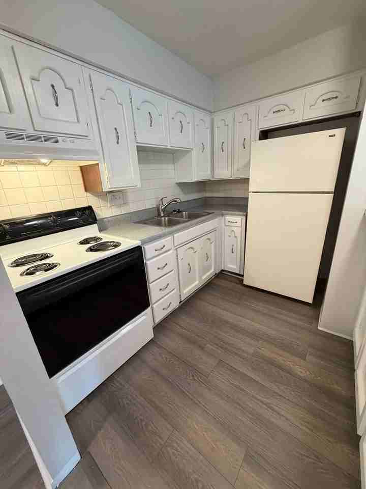 Pleasant Valley Apts / Best Beach - Photo 6 of 19