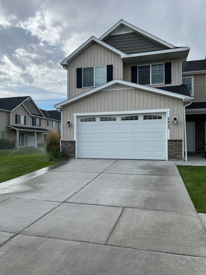 2425 W 880 S - Photo 2 of 39