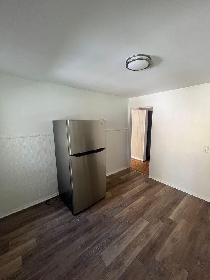 33 Van Olinda St - Photo 6 of 23