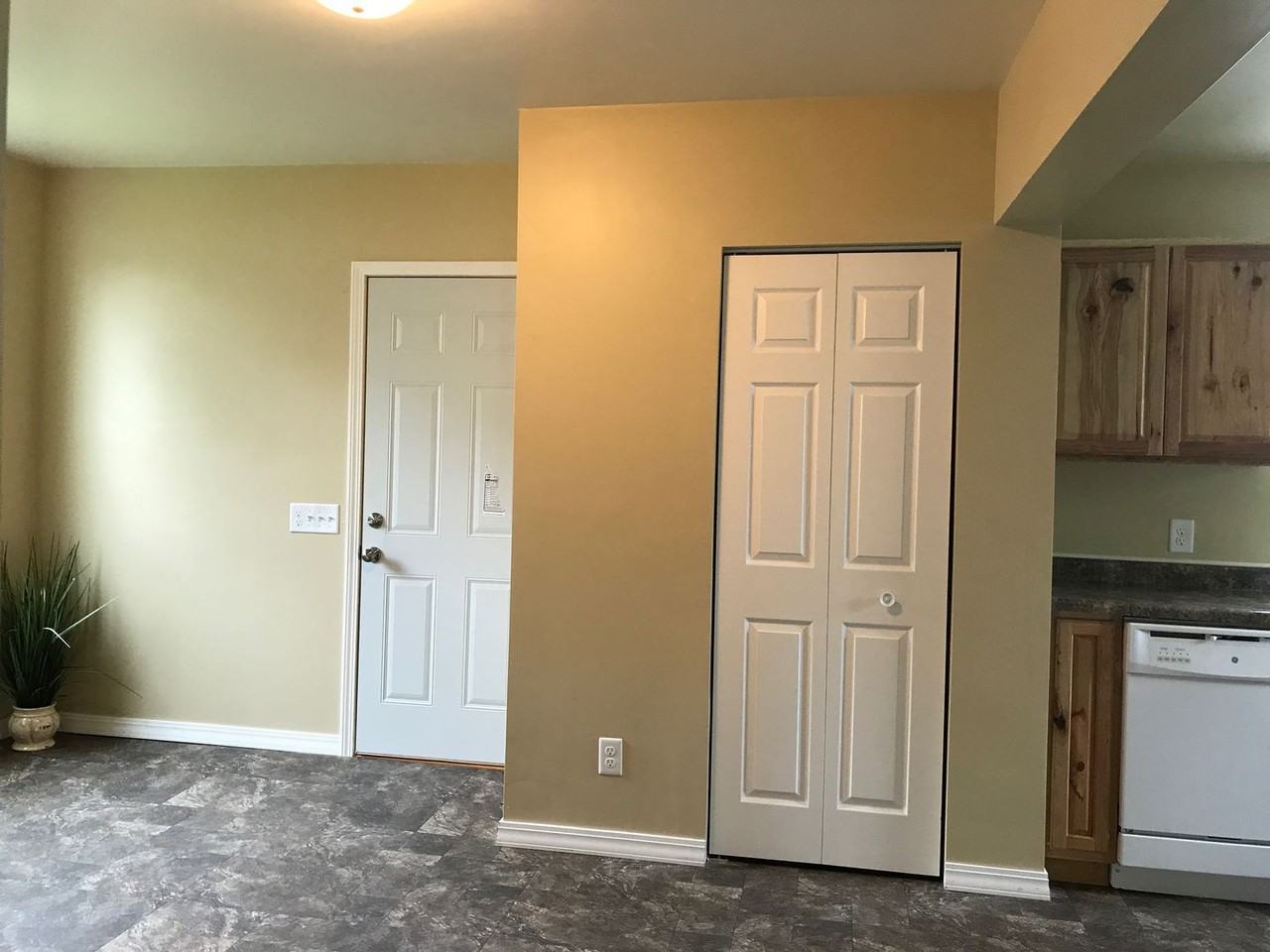 842 4th St Sw - Photo 6 of 22