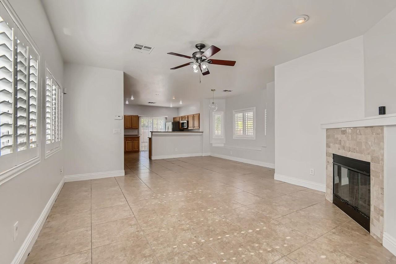 8849 Keywood St - Photo 3 of 26