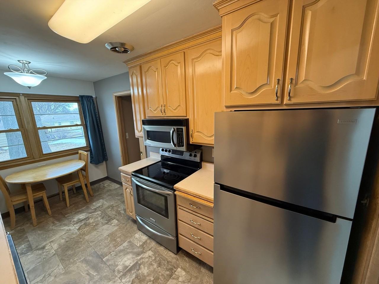 1400 S Riverdale Rd - Photo 2 of 19