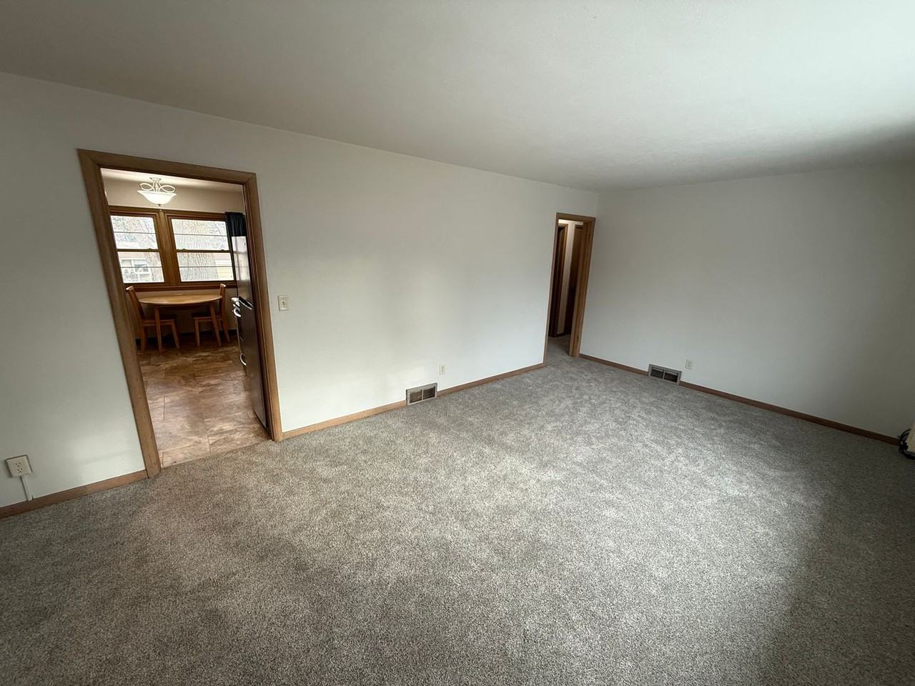 1400 S Riverdale Rd - Photo 5 of 19