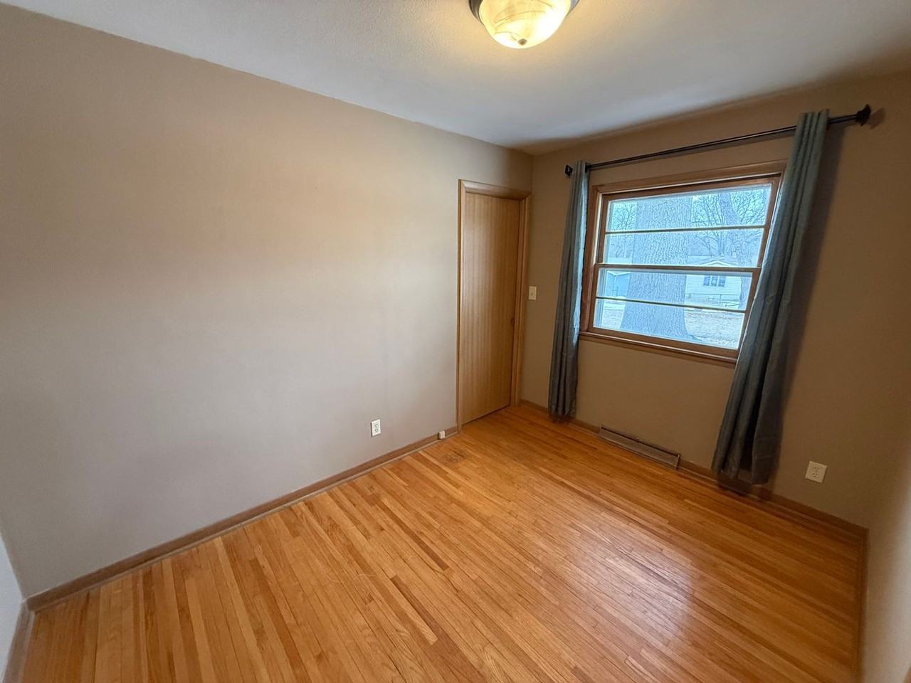 1400 S Riverdale Rd - Photo 6 of 19