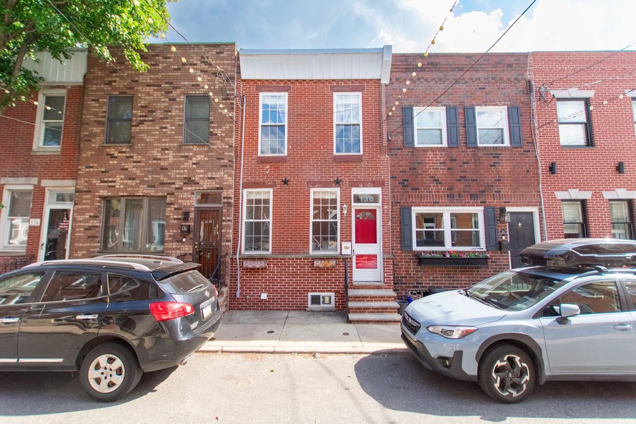 138 Mercy St - Photo 3 of 25