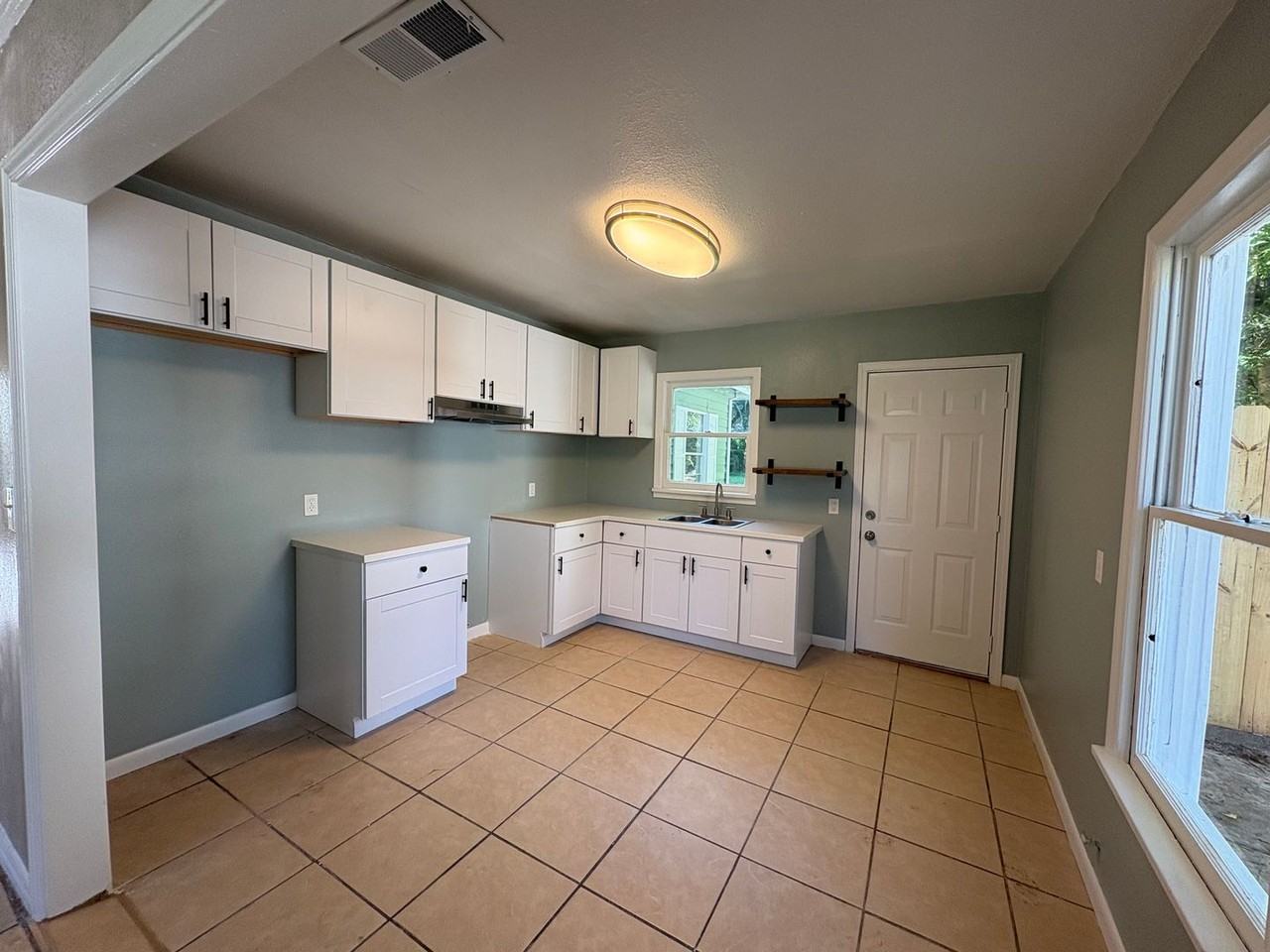 422 W 76th St - Photo 4 of 13