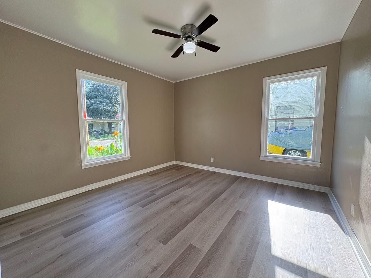422 W 76th St - Photo 6 of 13