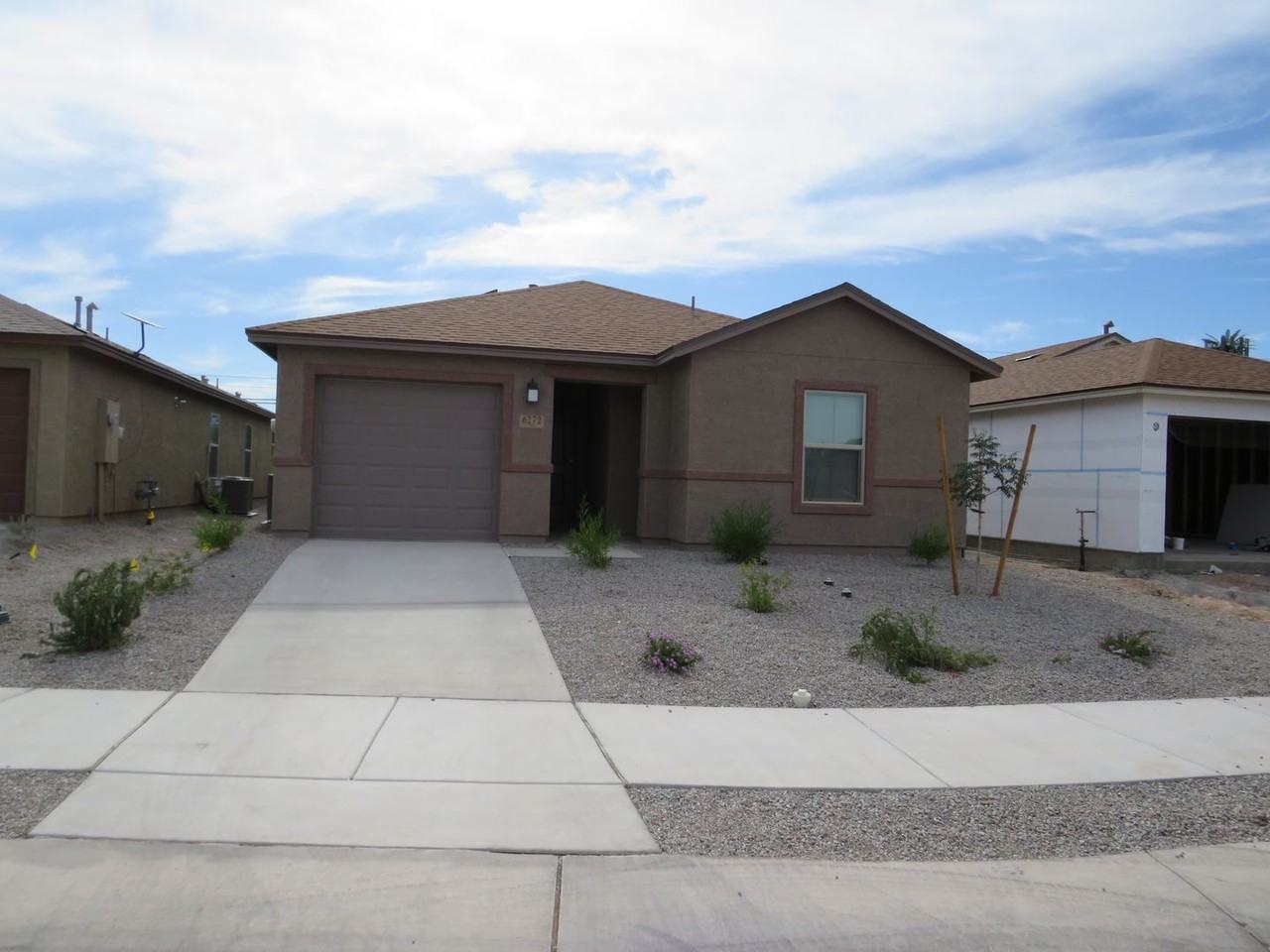6272 S Spruce Goose Ave - Photo 2 of 24