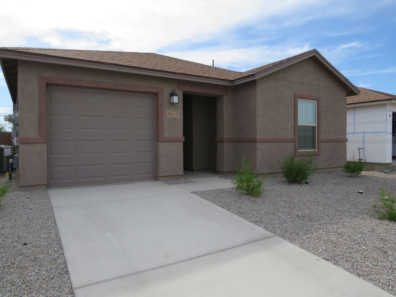 6272 S Spruce Goose Ave - Photo 3 of 24