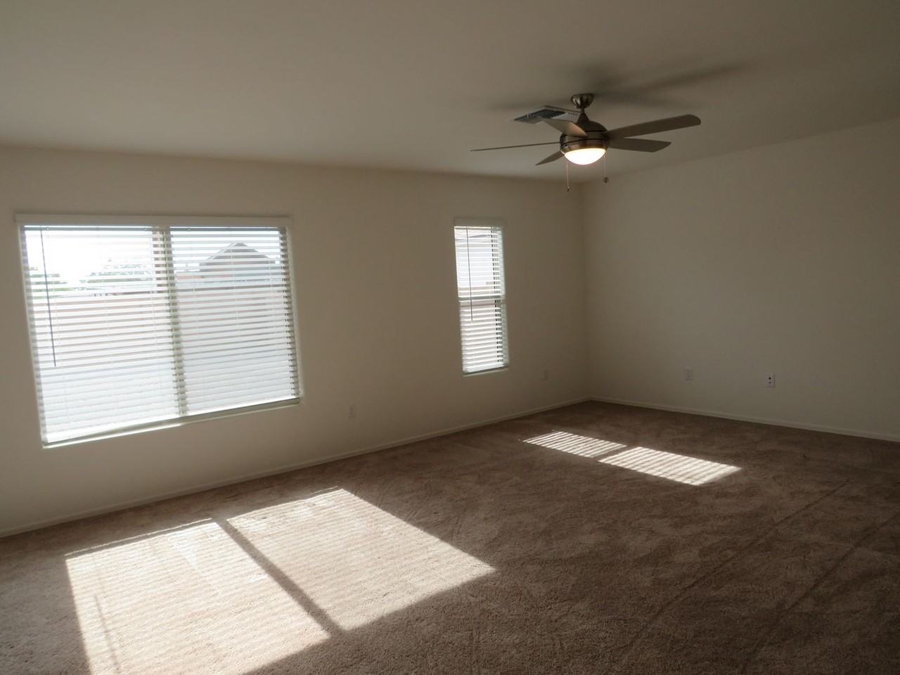 6272 S Spruce Goose Ave - Photo 6 of 24