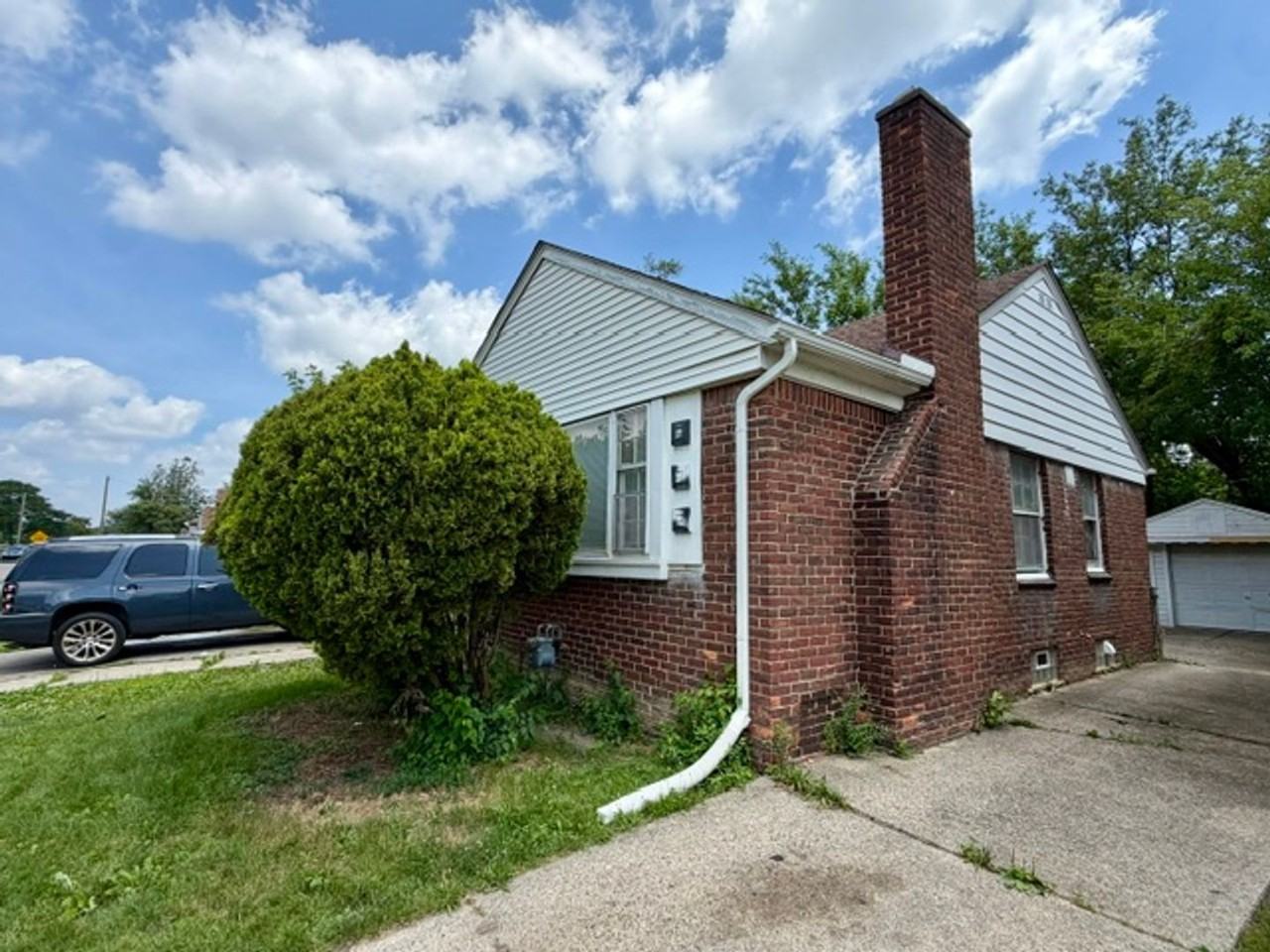 16580 Ward St - Photo 3 of 15