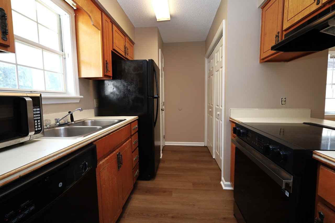 203 Blue Pool Dr - Photo 5 of 13