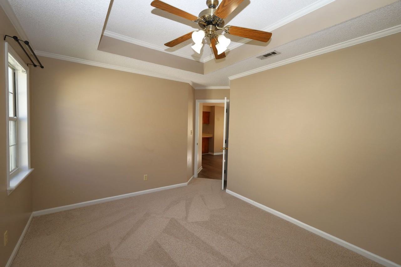 203 Blue Pool Dr - Photo 7 of 13