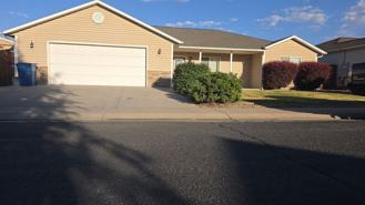 471 Coos Bay St - Photo 1 of 1